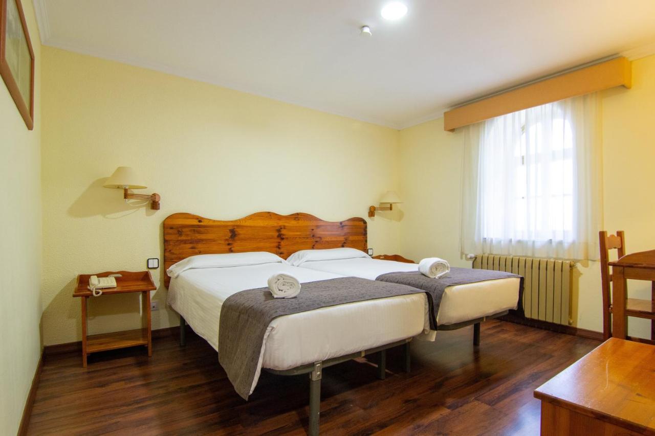 Hotel Vall De Nuria Queralbs Exteriör bild