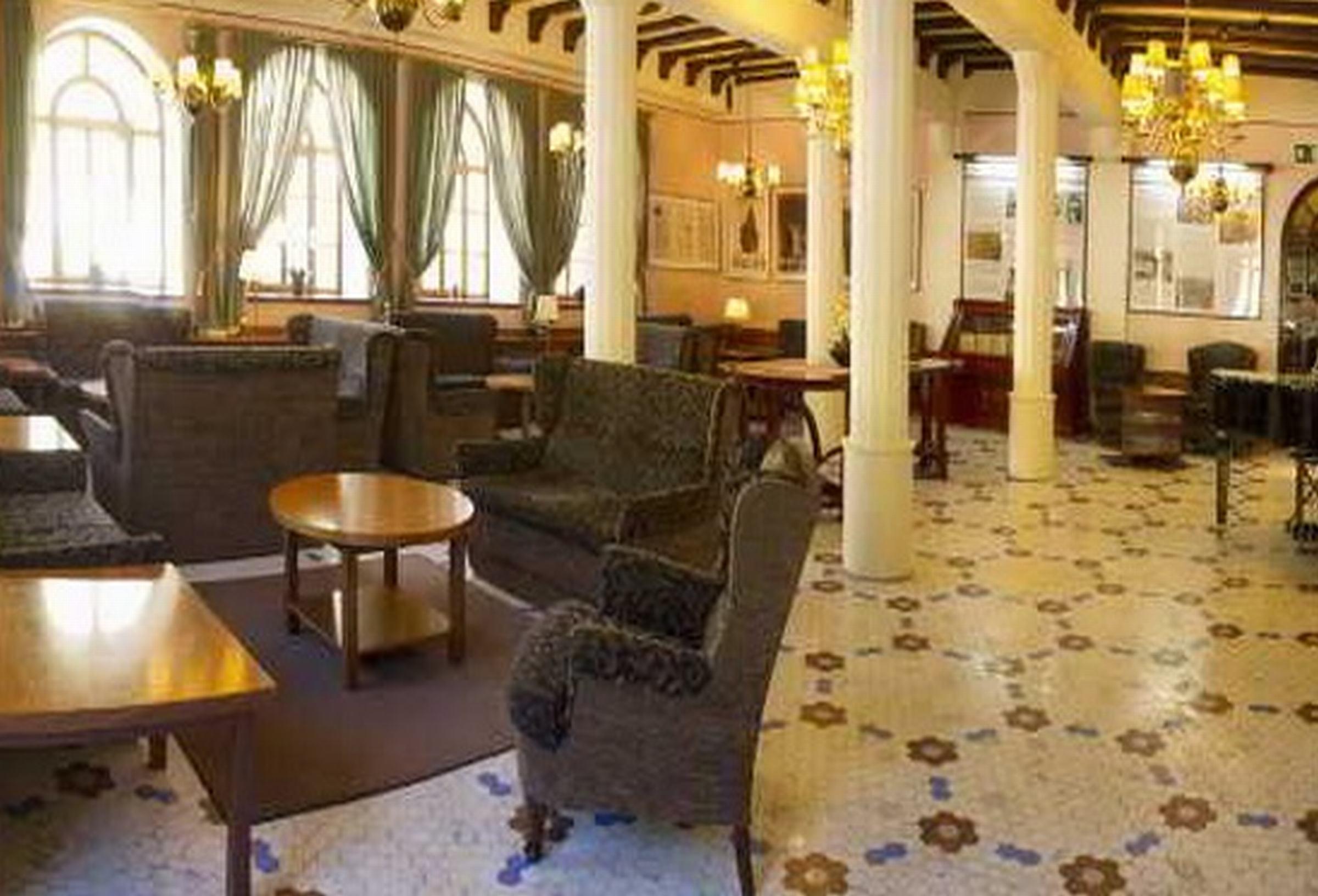 Hotel Vall De Nuria Queralbs Exteriör bild